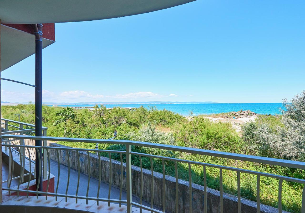 Guest House California Pomorie Exterior photo