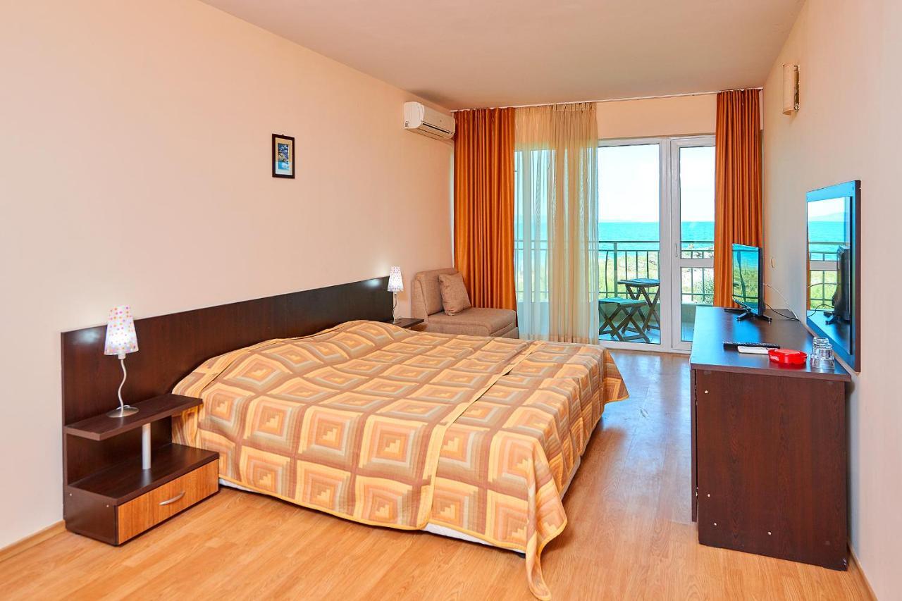 Guest House California Pomorie Exterior photo
