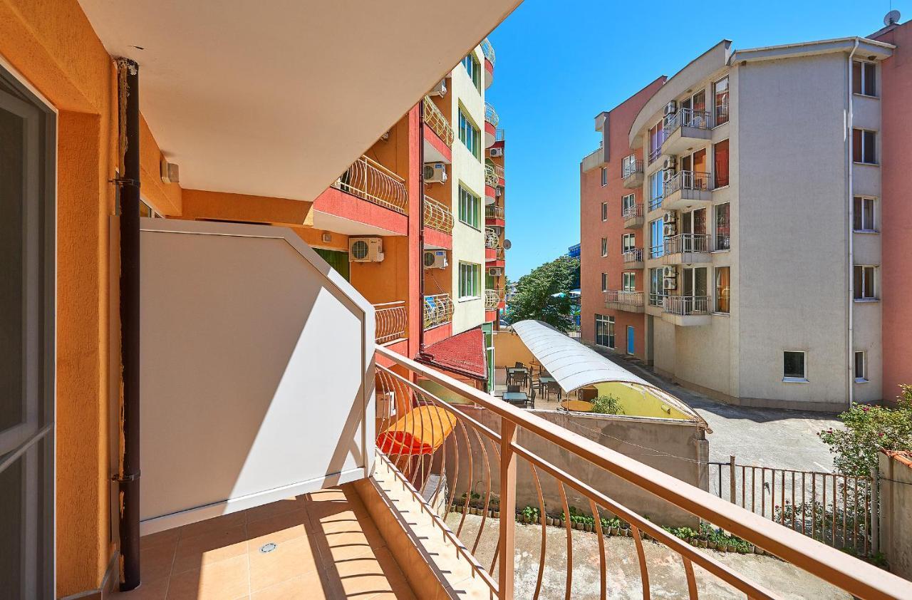 Guest House California Pomorie Exterior photo