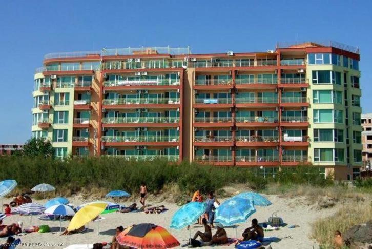 Guest House California Pomorie Exterior photo